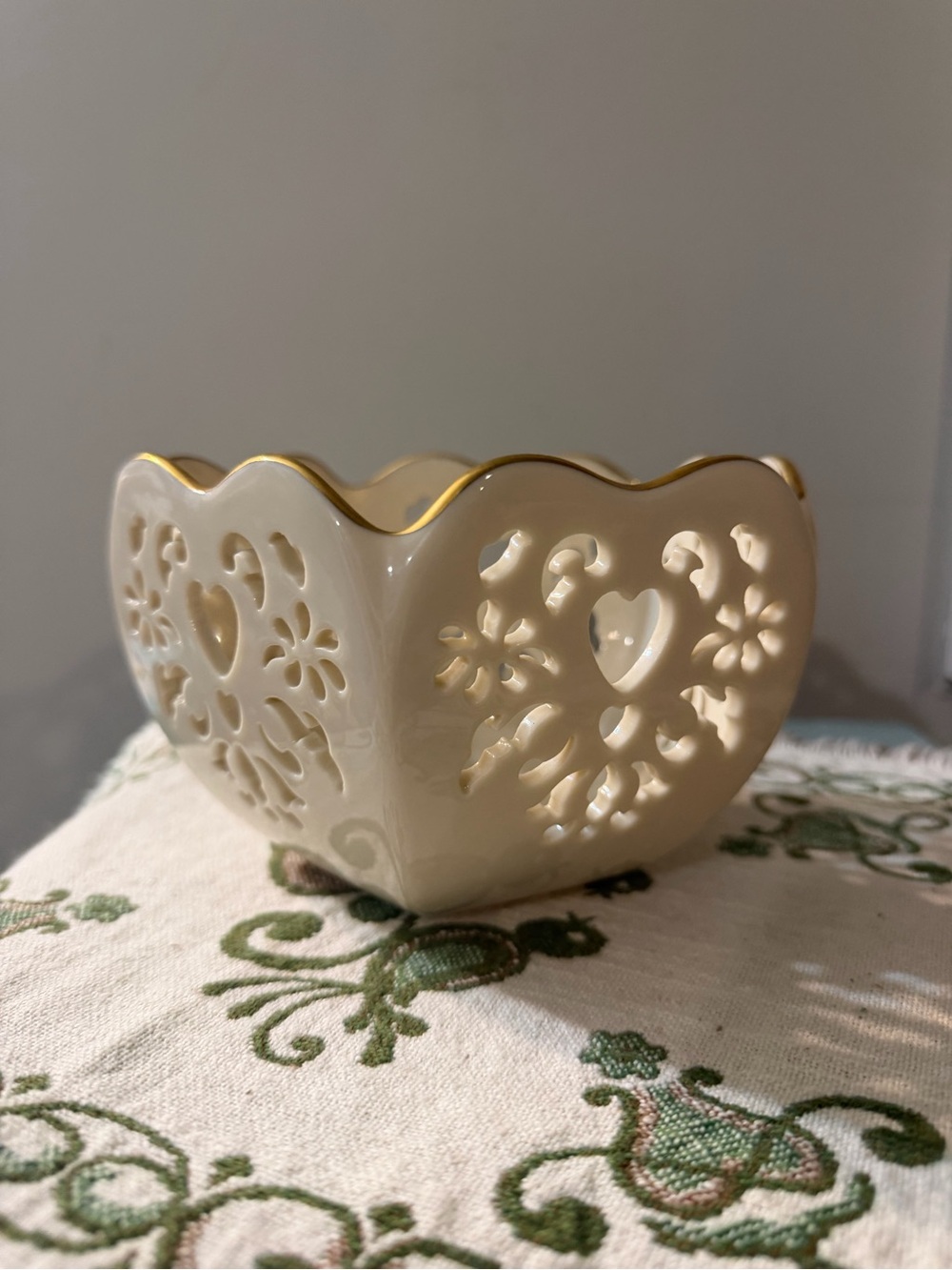 Lenox Eternal Hearts Bowl with Cutout & Gold Rim